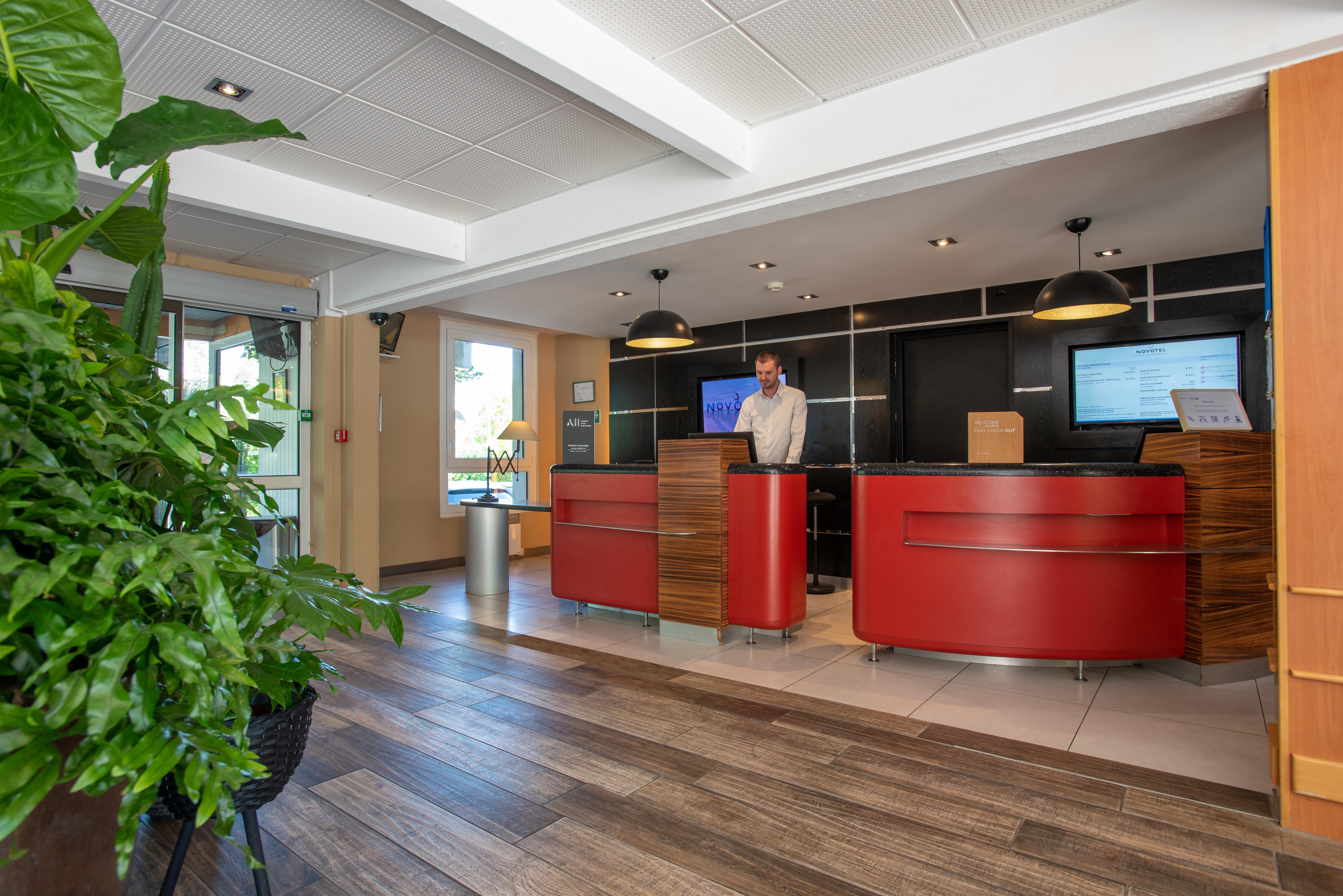 Novotel Aix-En-Provence Pont De L'Arc Экстерьер фото